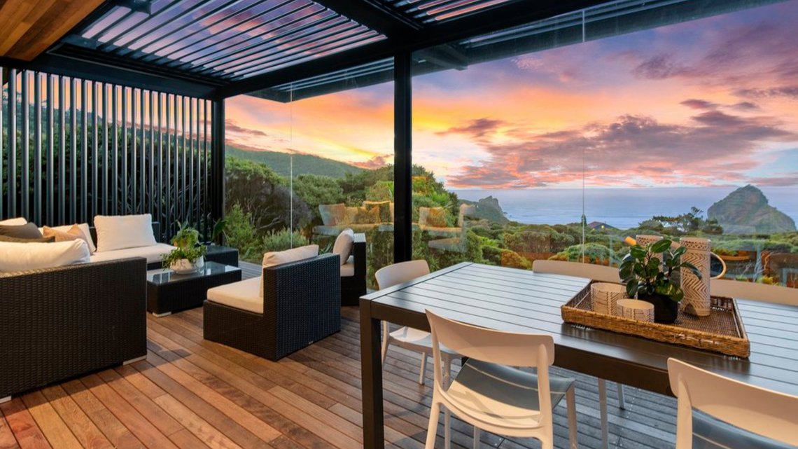 Piha Passive House - EnerPhit renovation - Livingroom view