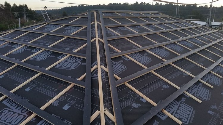 National Park Village Ski Hutt - SOLITEX MENTO<sup>®</sup> 3000 connect installed on roof