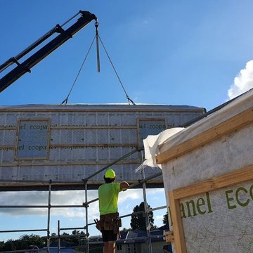 Waihi Passive House - Prefabricated wall eco panels installation on site