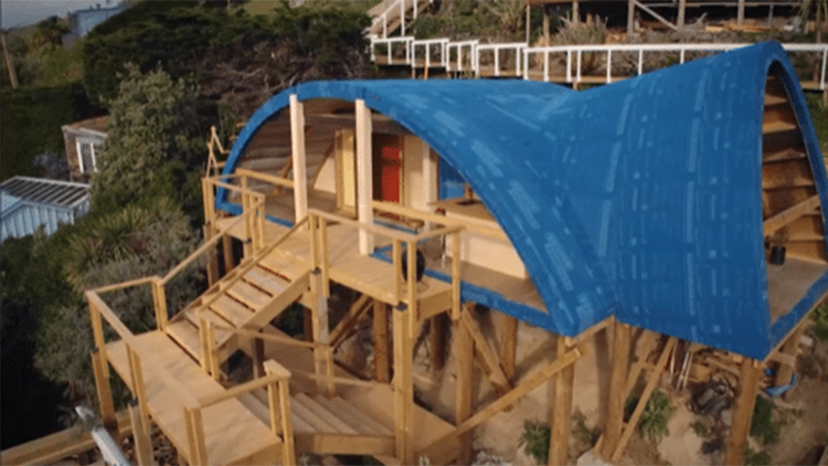 Taylors Mistake House -Blue Suede Roofs wrapped with SOLITEX EXTASANA ADHERO<sup>®</sup>
