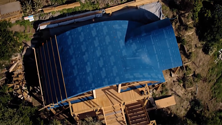 Taylors Mistake House - Blue Suede Roof protected by a self-adhered building wrap SOLITEX EXTASANA ADHERO<sup>®</sup>